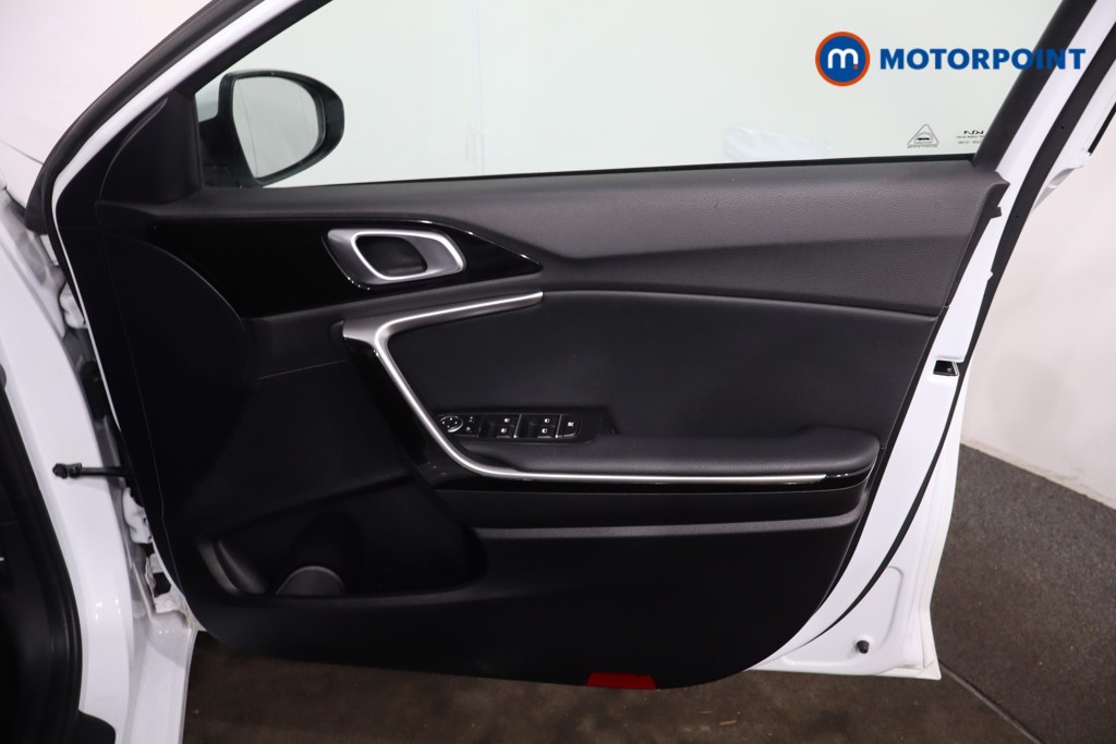 KIA Ceed 3 Manual Petrol Hatchback - Stock Number (1632652) - 22nd supplementary image