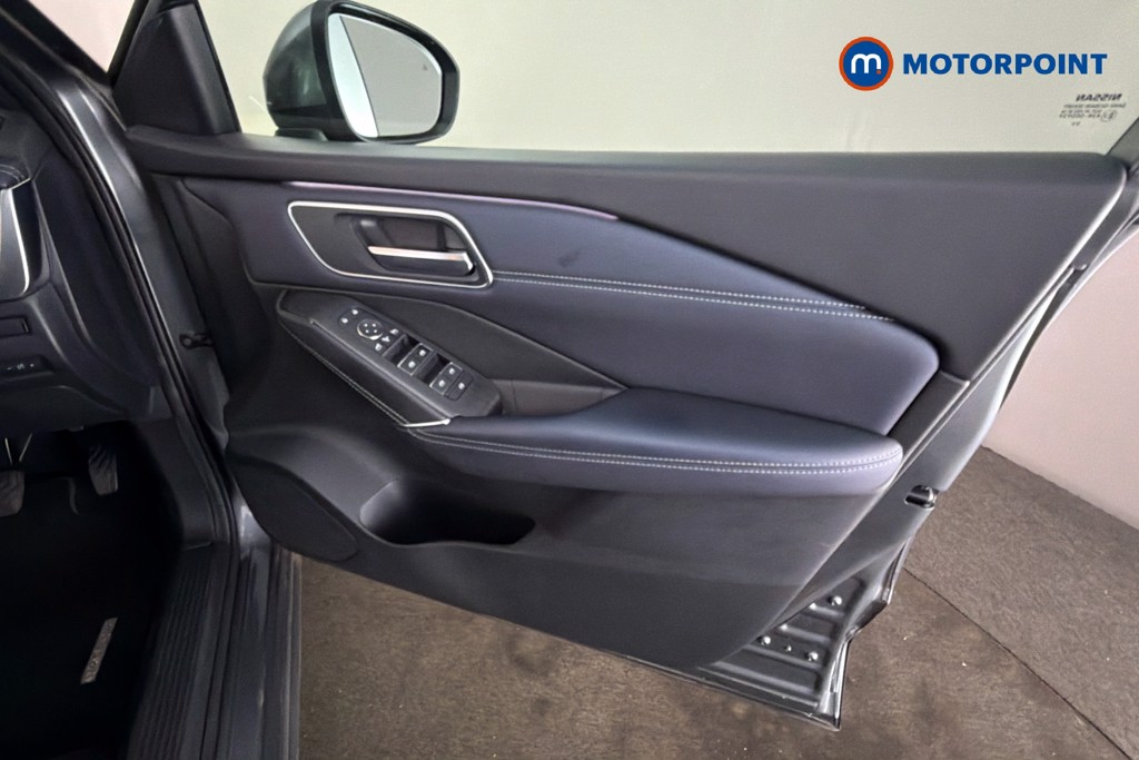 Nissan Qashqai Tekna Manual Petrol SUV - Stock Number (1632951) - 19th supplementary image