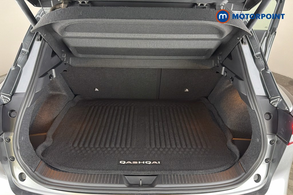 Nissan Qashqai Tekna Manual Petrol SUV - Stock Number (1632951) - 33rd supplementary image