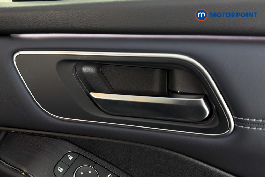 Nissan Qashqai Tekna Manual Petrol SUV - Stock Number (1632951) - 42nd supplementary image