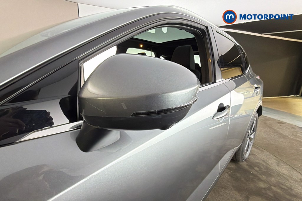Nissan Qashqai Tekna Manual Petrol SUV - Stock Number (1632951) - 43rd supplementary image