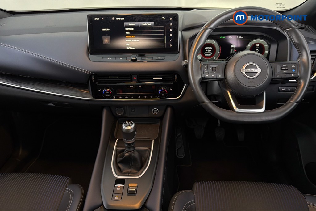 Nissan Qashqai Tekna Manual Petrol SUV - Stock Number (1632951) - 1st supplementary image