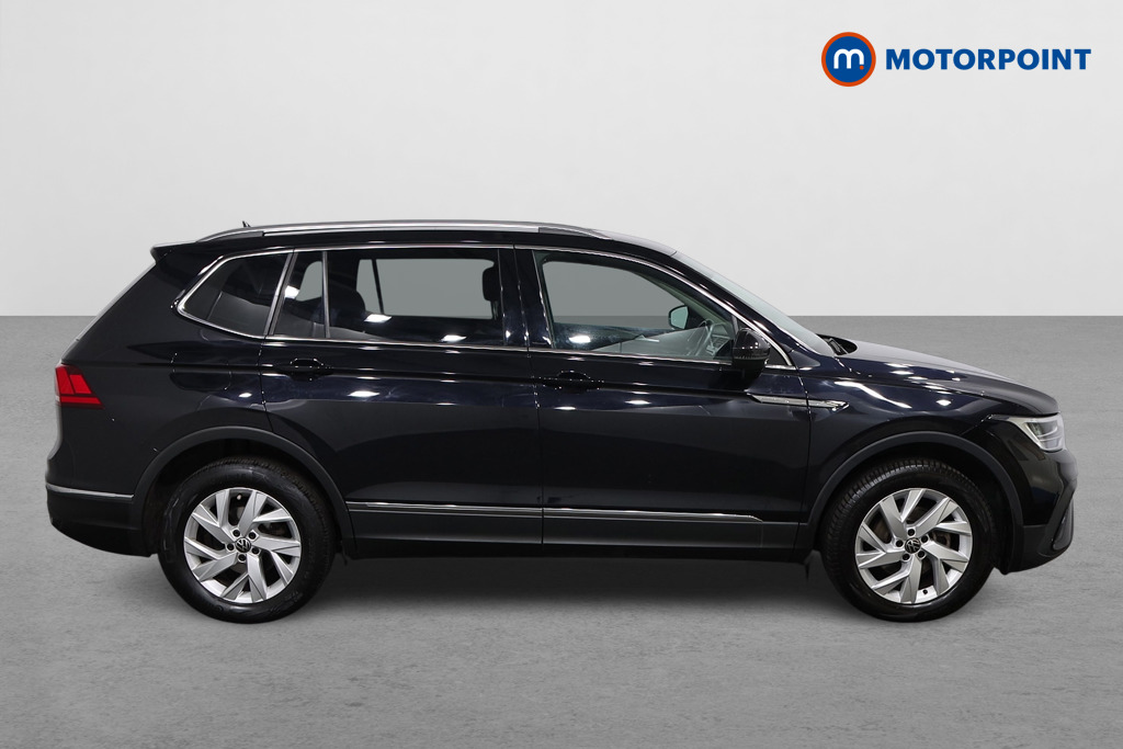 Volkswagen Tiguan Allspace Life Automatic Petrol SUV - Stock Number (1613050) - Drivers side