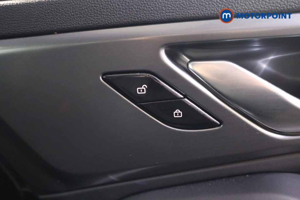 Mg Motor Uk HS SE Automatic Petrol-Electric Hybrid SUV - Stock Number (1622997) - 23rd supplementary image