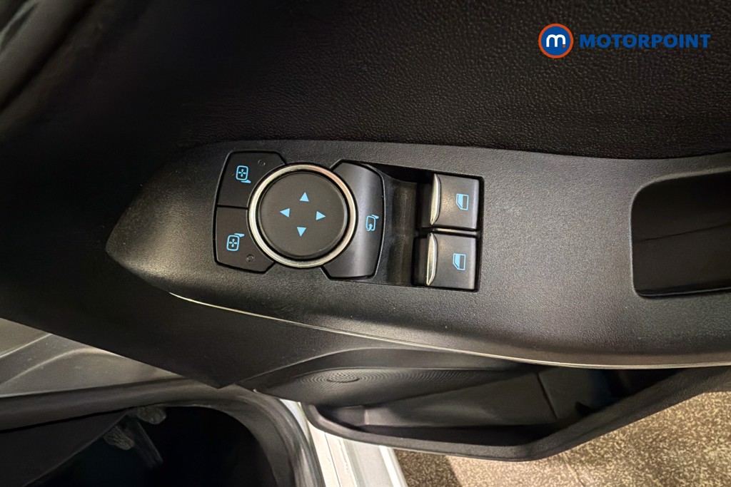 Ford Fiesta Titanium Manual Petrol Hatchback - Stock Number (1624175) - 20th supplementary image