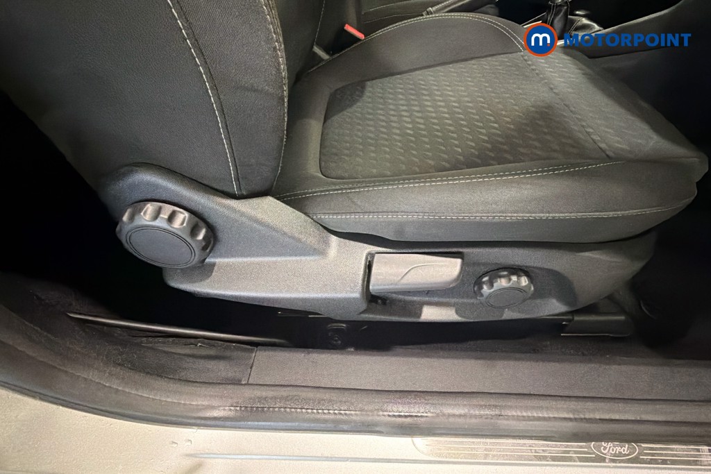 Ford Fiesta Titanium Manual Petrol Hatchback - Stock Number (1624175) - 25th supplementary image