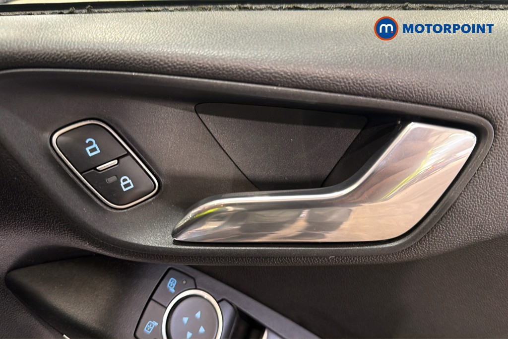 Ford Fiesta Titanium Manual Petrol Hatchback - Stock Number (1624175) - 42nd supplementary image