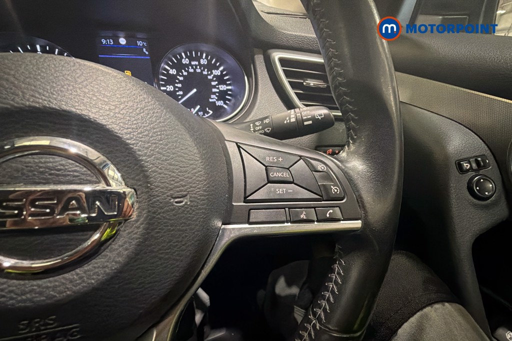 Nissan Qashqai N-Motion Manual Diesel SUV - Stock Number (1624650) - 4th supplementary image