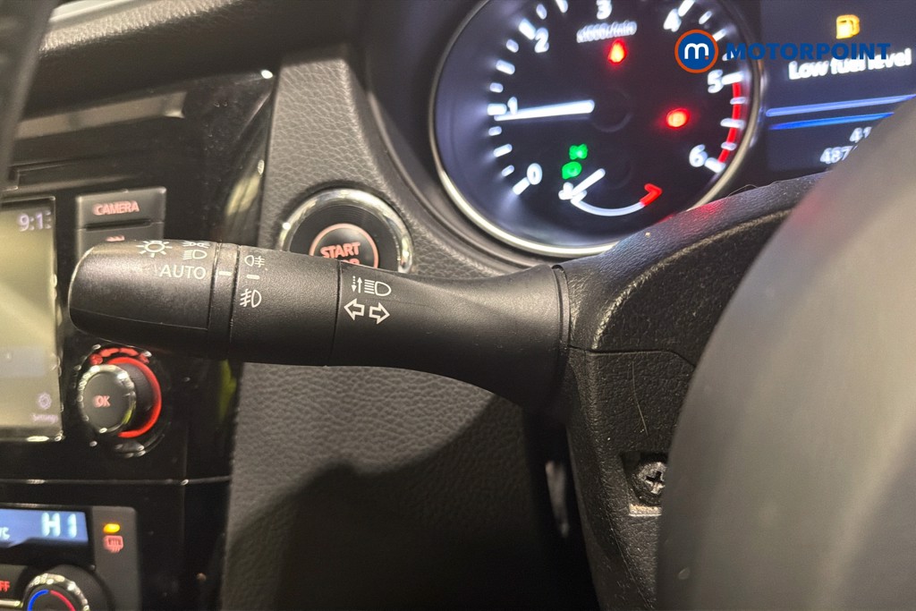 Nissan Qashqai N-Motion Manual Diesel SUV - Stock Number (1624650) - 6th supplementary image