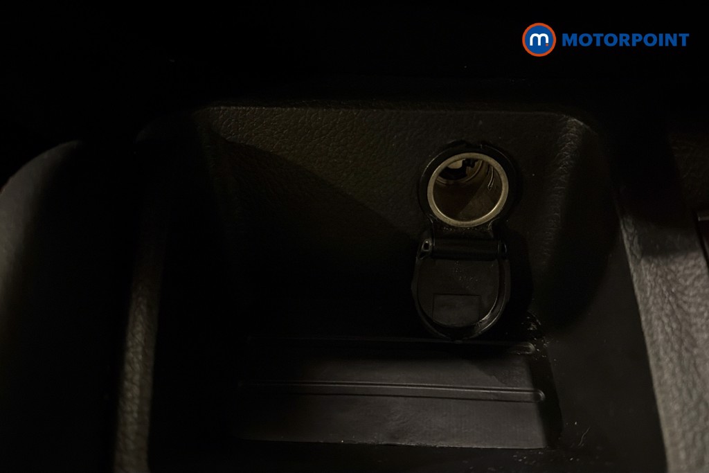 Nissan Qashqai N-Motion Manual Diesel SUV - Stock Number (1624650) - 17th supplementary image