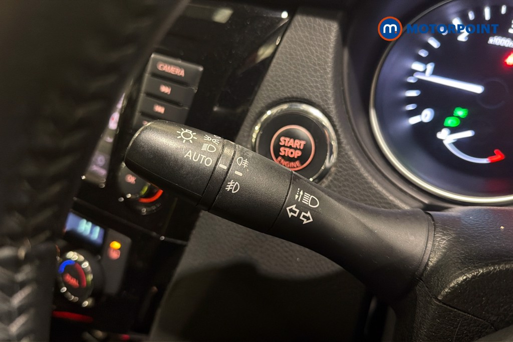Nissan Qashqai N-Motion Manual Diesel SUV - Stock Number (1624650) - 18th supplementary image