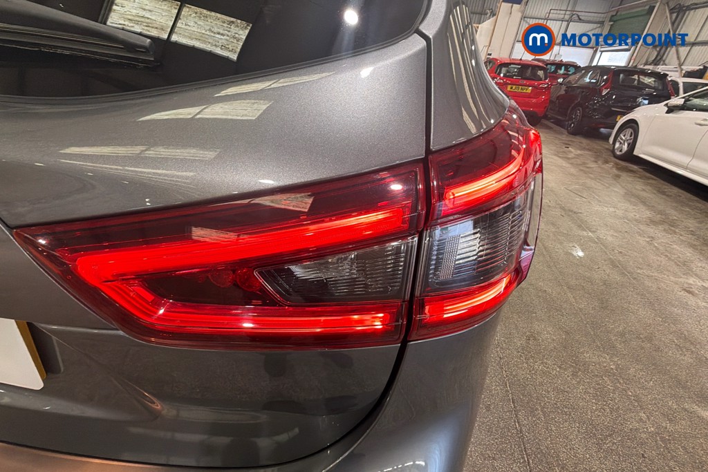Nissan Qashqai N-Motion Manual Diesel SUV - Stock Number (1624650) - 38th supplementary image