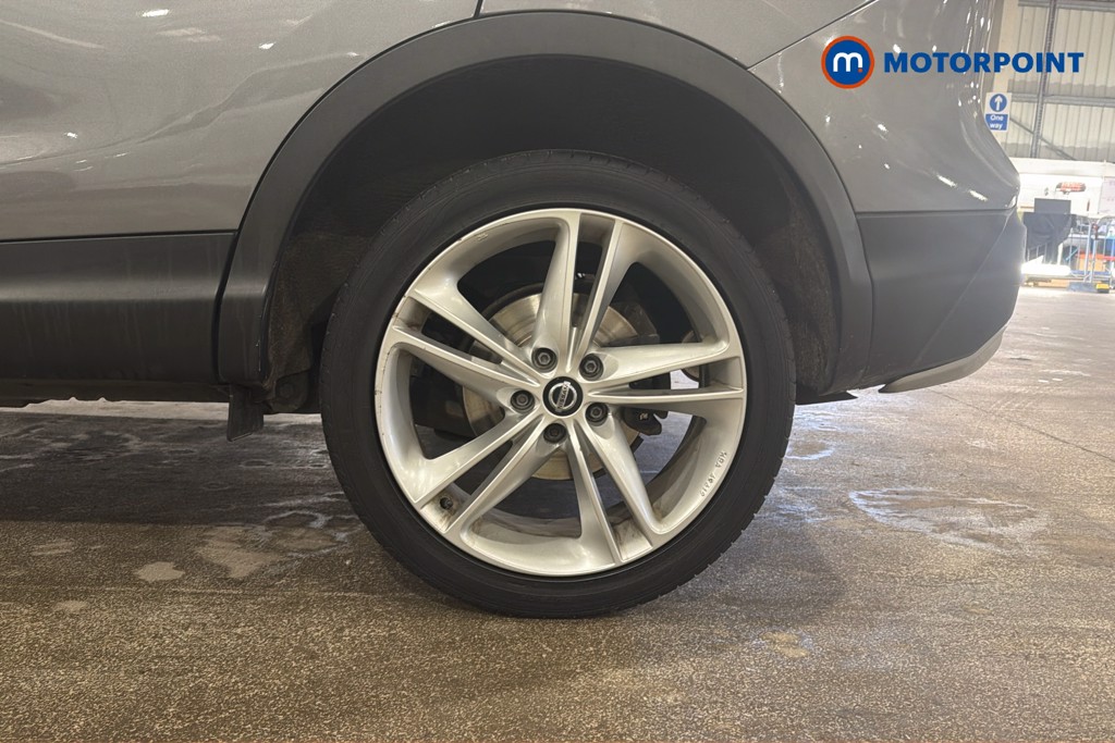 Nissan Qashqai N-Motion Manual Diesel SUV - Stock Number (1624650) - 48th supplementary image