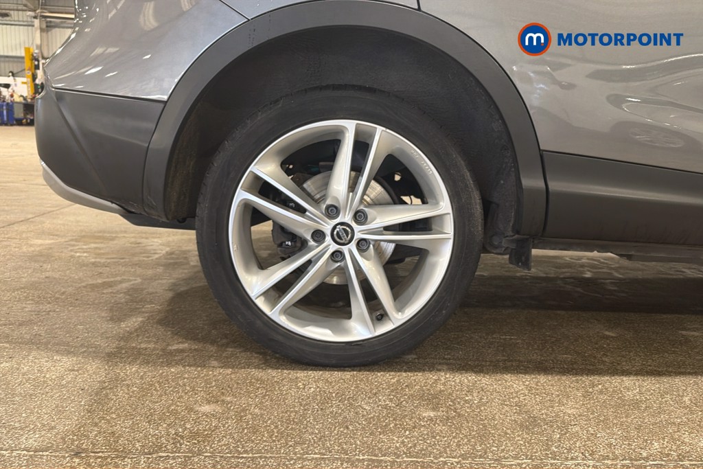 Nissan Qashqai N-Motion Manual Diesel SUV - Stock Number (1624650) - 49th supplementary image