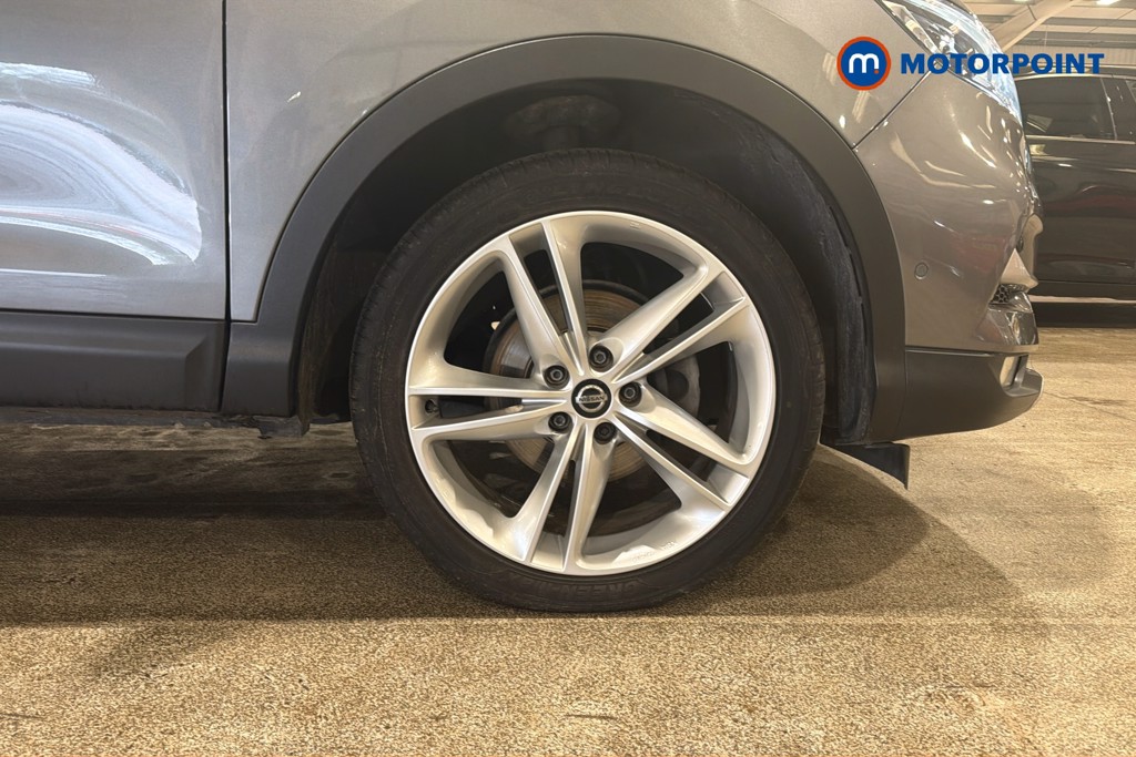 Nissan Qashqai N-Motion Manual Diesel SUV - Stock Number (1624650) - 50th supplementary image