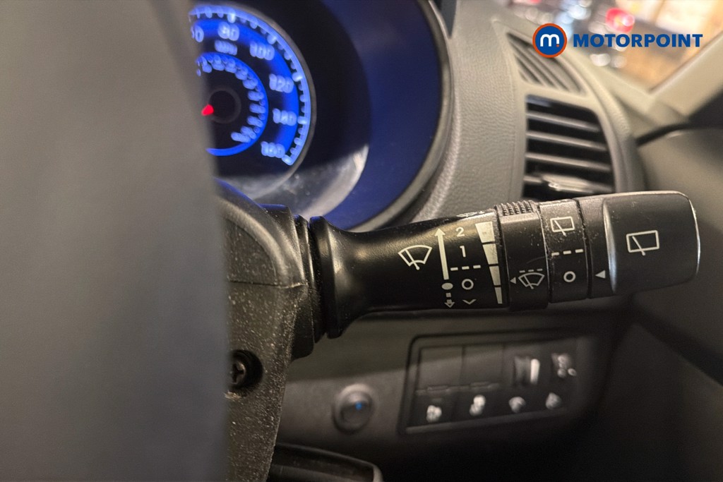 Hyundai Ix20 Premium Automatic Petrol People Carrier - Stock Number (1626485) - 7th supplementary image