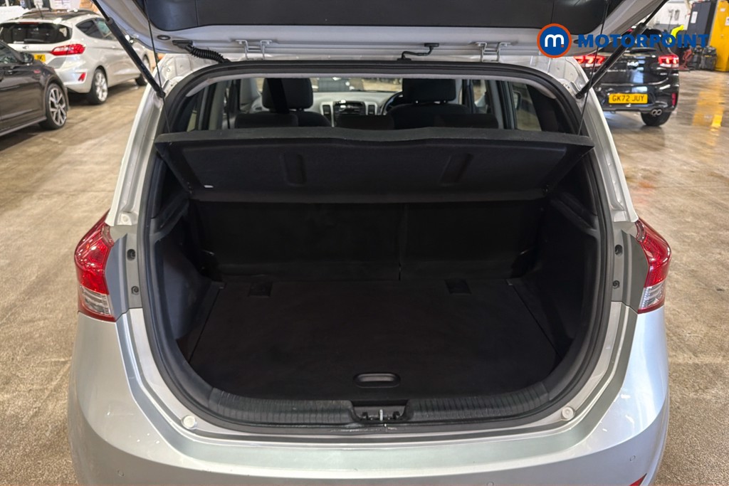 Hyundai Ix20 Premium Automatic Petrol People Carrier - Stock Number (1626485) - 33rd supplementary image