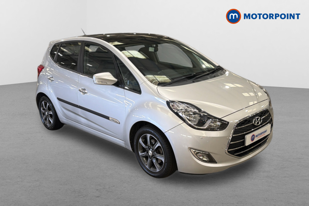 Hyundai Ix20 Premium Automatic Petrol People Carrier - Stock Number (1626485) - Drivers side front corner