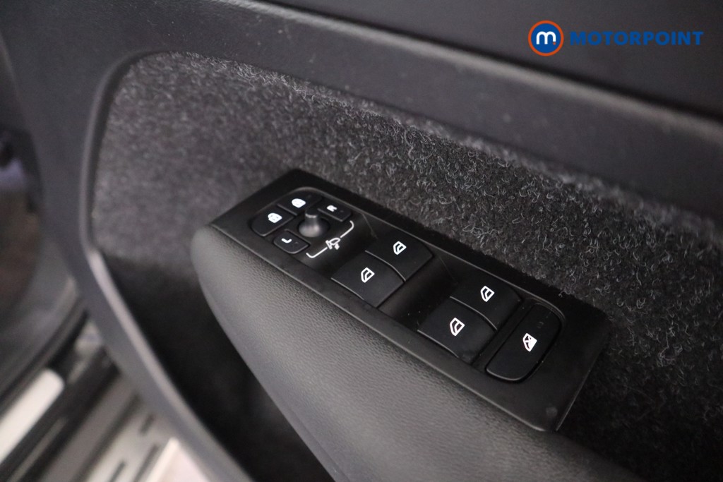 Volvo Xc40 R Design Automatic Petrol SUV - Stock Number (1628905) - 15th supplementary image