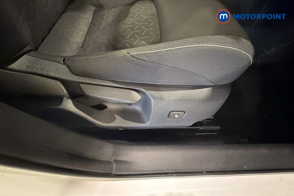 Toyota Corolla Icon Automatic Petrol-Electric Hybrid Estate - Stock Number (1631379) - 25th supplementary image