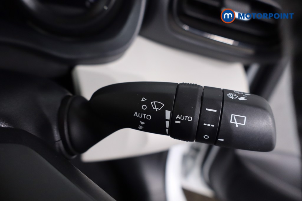 Toyota Yaris Excel Automatic Petrol-Electric Hybrid Hatchback - Stock Number (1632713) - 16th supplementary image