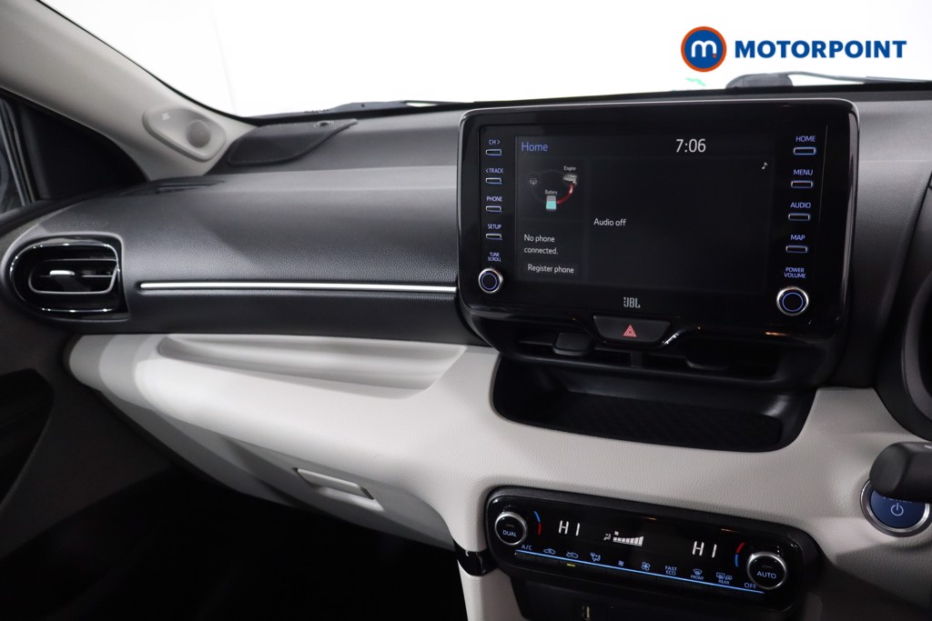 Toyota Yaris Excel Automatic Petrol-Electric Hybrid Hatchback - Stock Number (1632713) - 22nd supplementary image