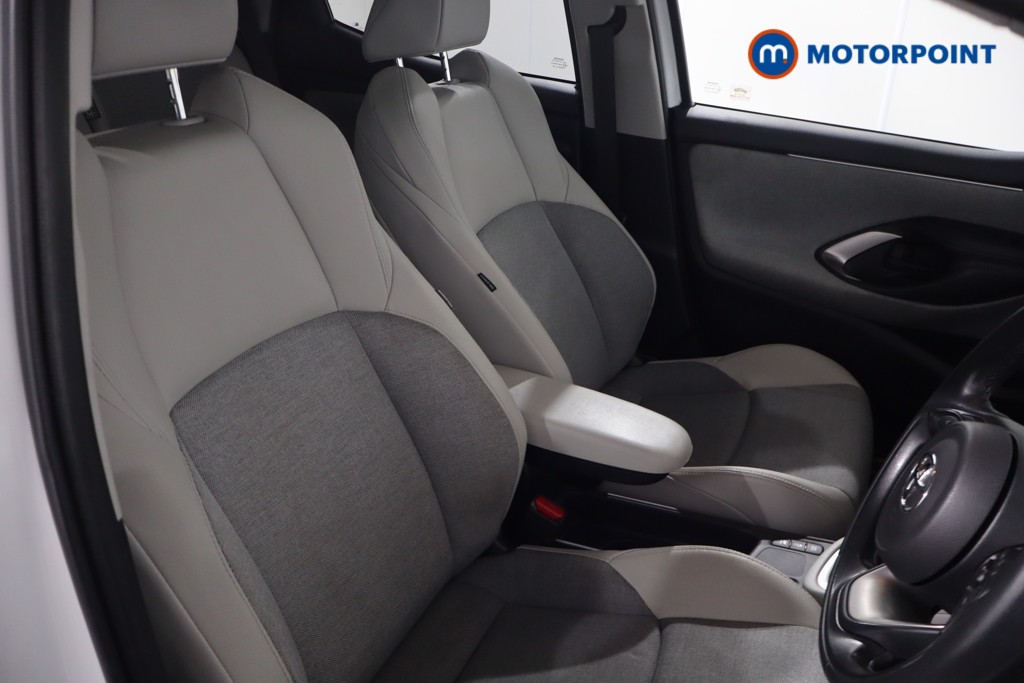 Toyota Yaris Excel Automatic Petrol-Electric Hybrid Hatchback - Stock Number (1632713) - 24th supplementary image