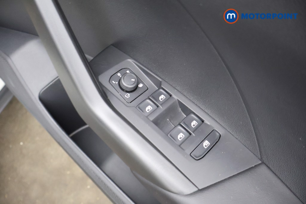 Volkswagen T-Cross Black Edition Automatic Petrol SUV - Stock Number (1609558) - 19th supplementary image