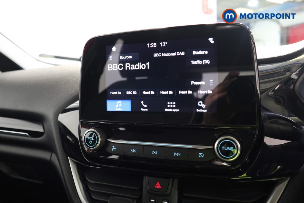 Ford Fiesta Zetec Manual Petrol Hatchback - Stock Number (1617360) - 2nd supplementary image