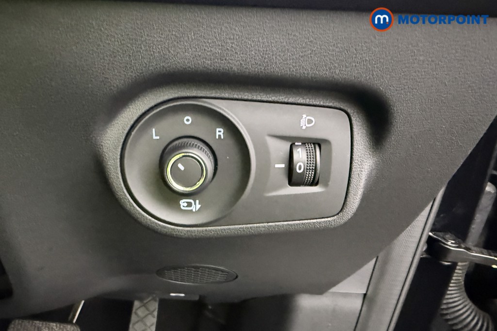 Mg Motor Uk ZS Trophy Automatic Petrol-Electric Hybrid SUV - Stock Number (1617733) - 12th supplementary image