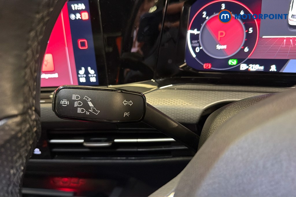 Volkswagen Golf GTD Automatic Diesel Hatchback - Stock Number (1619632) - 6th supplementary image