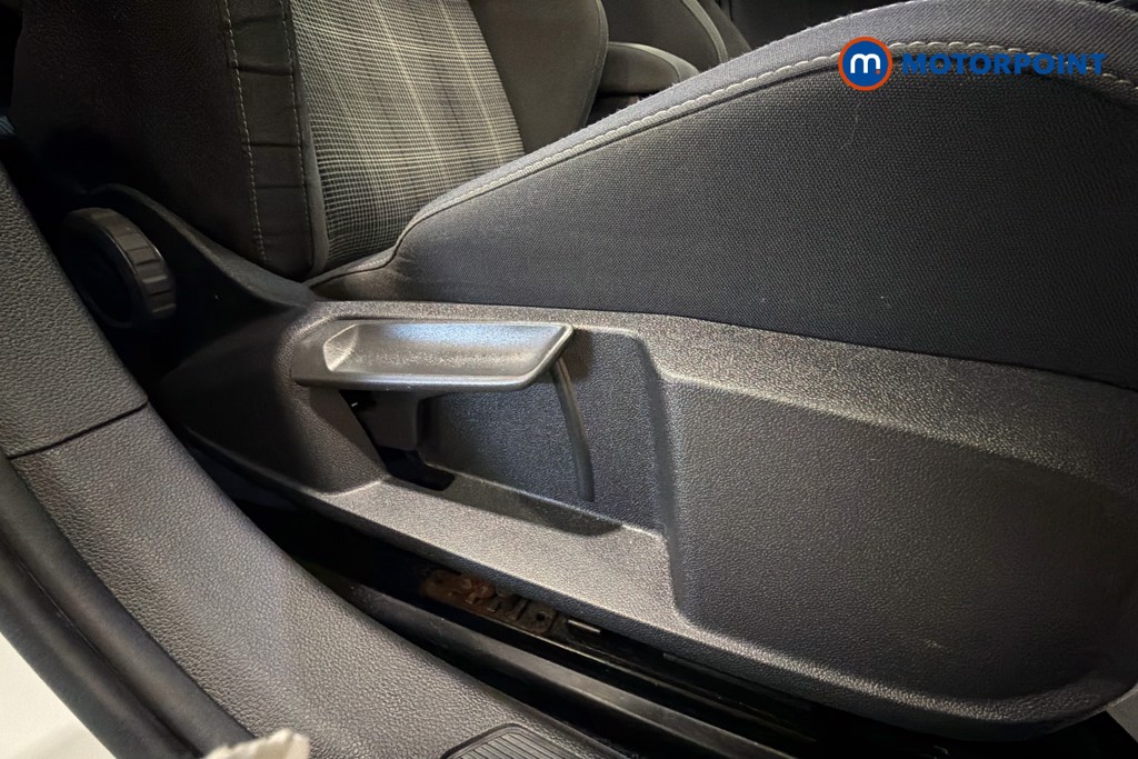 Volkswagen Golf GTD Automatic Diesel Hatchback - Stock Number (1619632) - 25th supplementary image