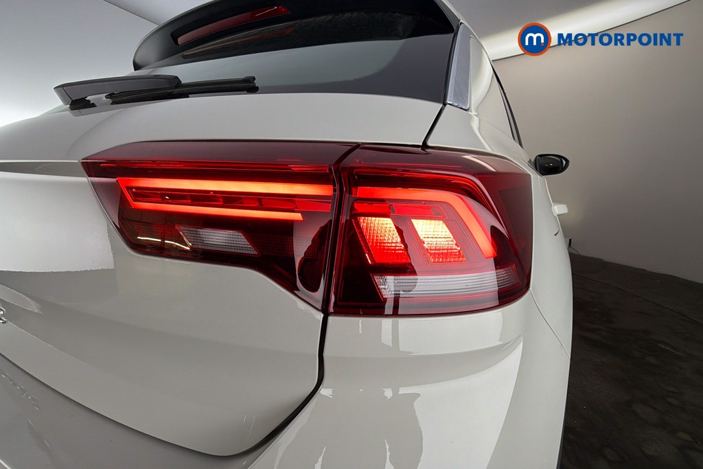 Volkswagen T-Roc Life Manual Petrol SUV - Stock Number (1621515) - 38th supplementary image