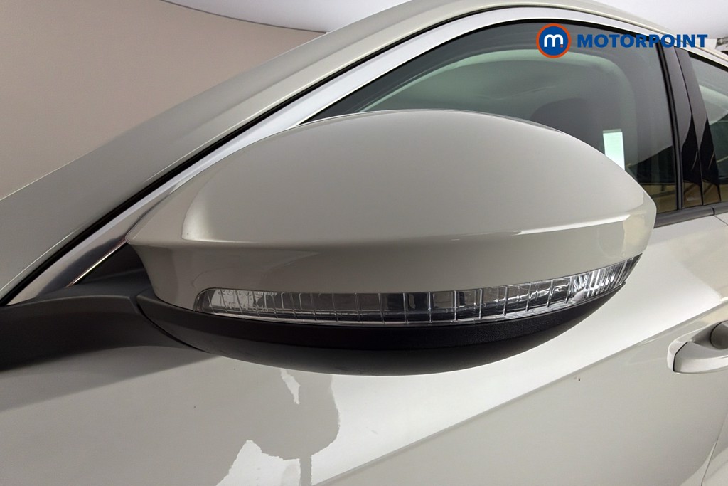 Volkswagen T-Roc Life Manual Petrol SUV - Stock Number (1621515) - 43rd supplementary image