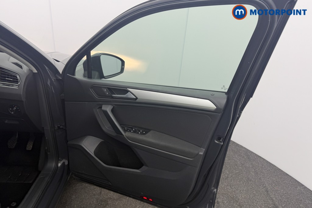 Volkswagen Tiguan S Manual Petrol SUV - Stock Number (1621755) - 12th supplementary image