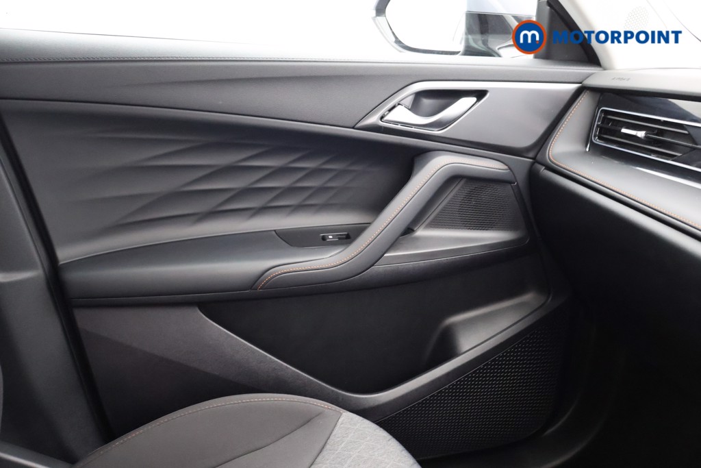 Mg Motor Uk HS SE Automatic Petrol-Electric Hybrid SUV - Stock Number (1623052) - 15th supplementary image