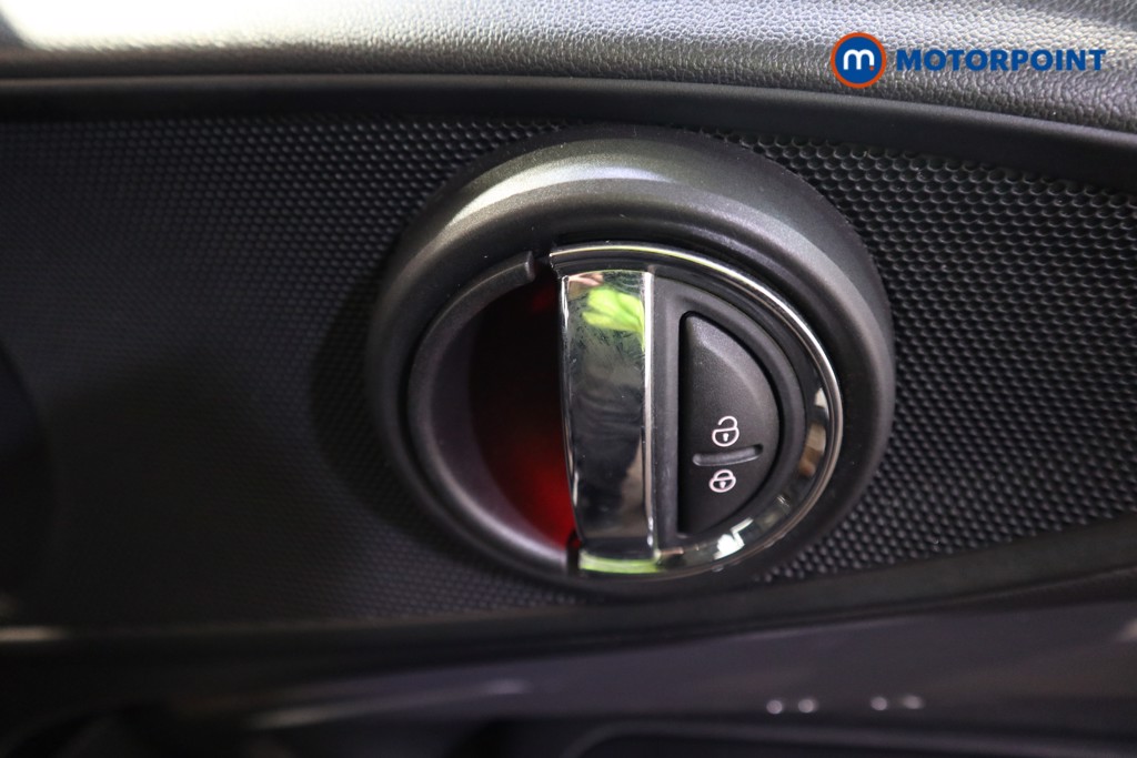 Mini Clubman Cooper S Classic Automatic Petrol Estate - Stock Number (1624784) - 15th supplementary image