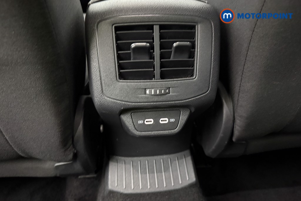 Volkswagen T-Roc Active Manual Petrol SUV - Stock Number (1627269) - 6th supplementary image