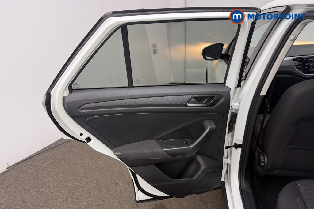 Volkswagen T-Roc Active Manual Petrol SUV - Stock Number (1627269) - 7th supplementary image