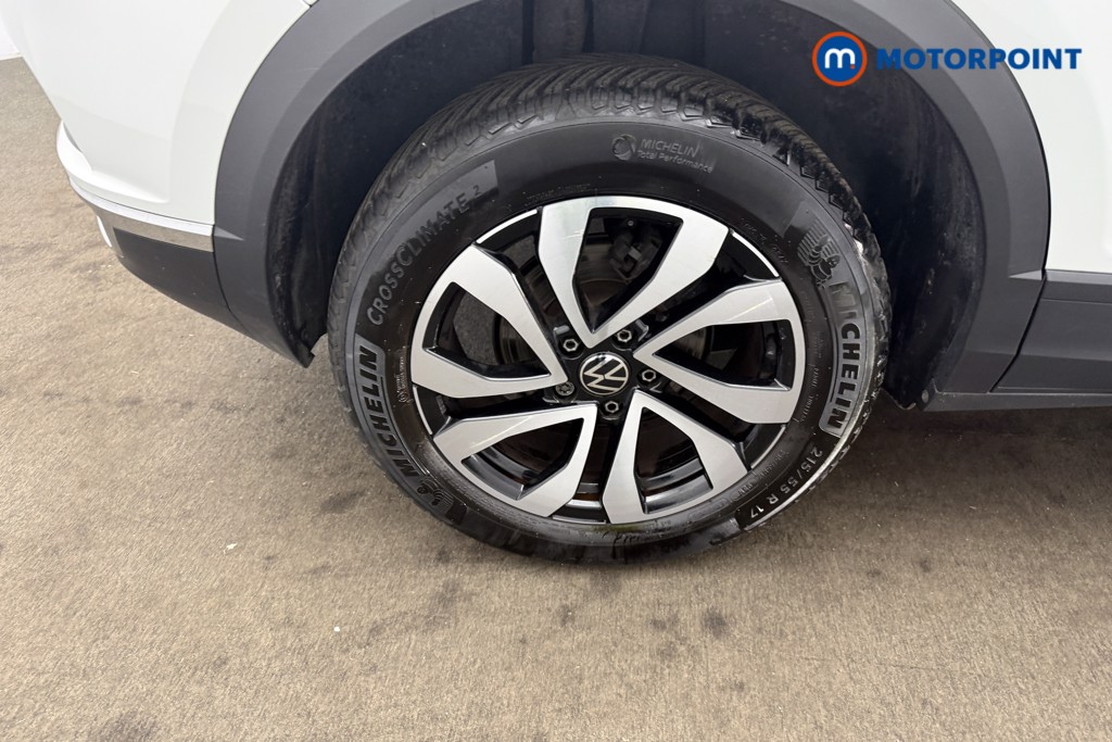 Volkswagen T-Roc Active Manual Petrol SUV - Stock Number (1627269) - 35th supplementary image