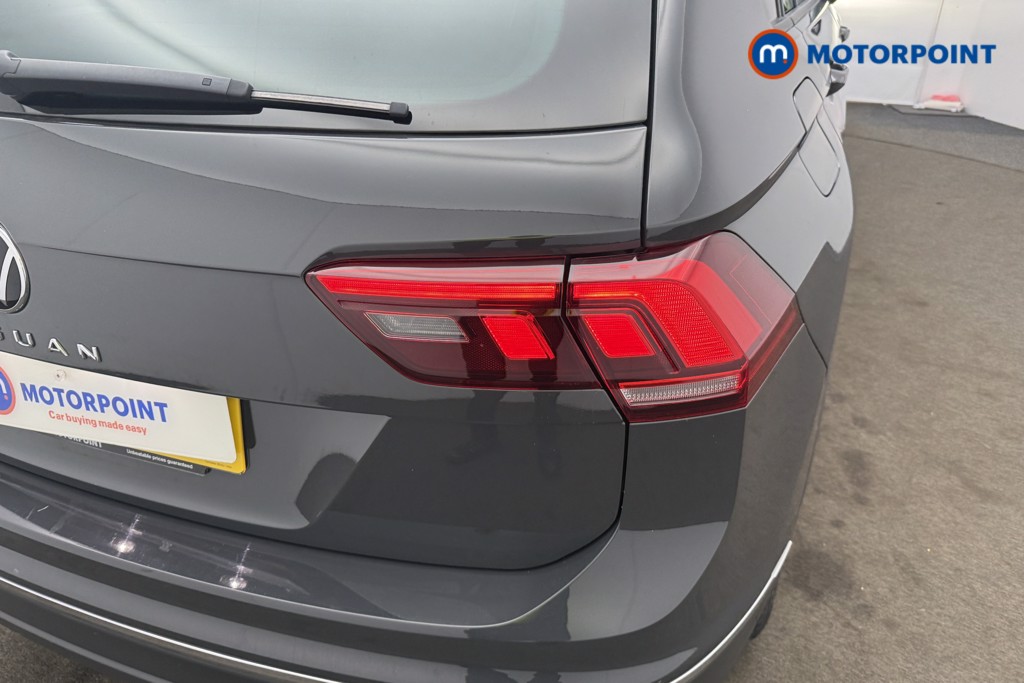Volkswagen Tiguan Life Manual Petrol SUV - Stock Number (1627280) - 10th supplementary image