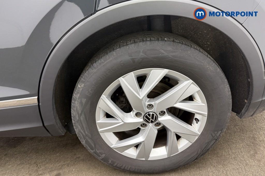 Volkswagen Tiguan Life Manual Petrol SUV - Stock Number (1627280) - 31st supplementary image