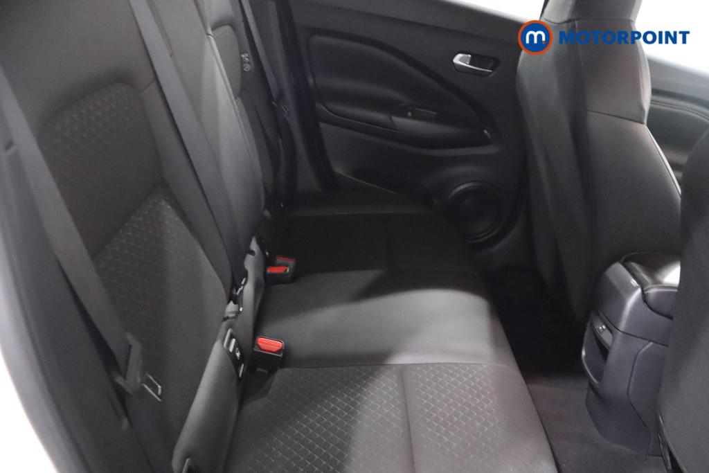 Nissan Juke N-Connecta Manual Petrol SUV - Stock Number (1627330) - 9th supplementary image