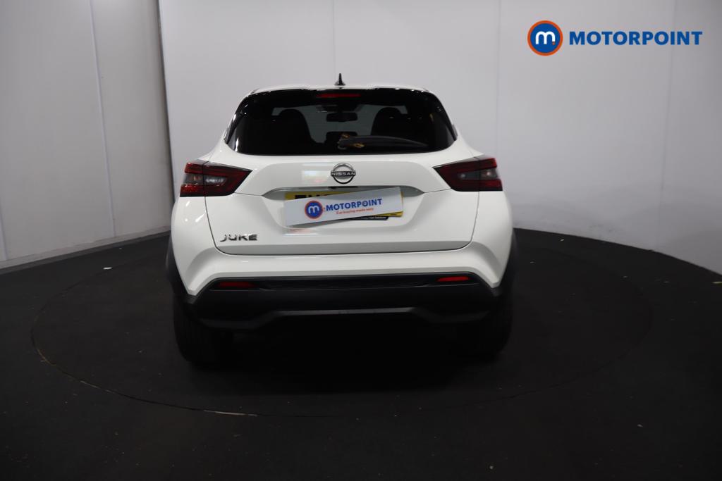 Nissan Juke N-Connecta Manual Petrol SUV - Stock Number (1627330) - 1st supplementary image