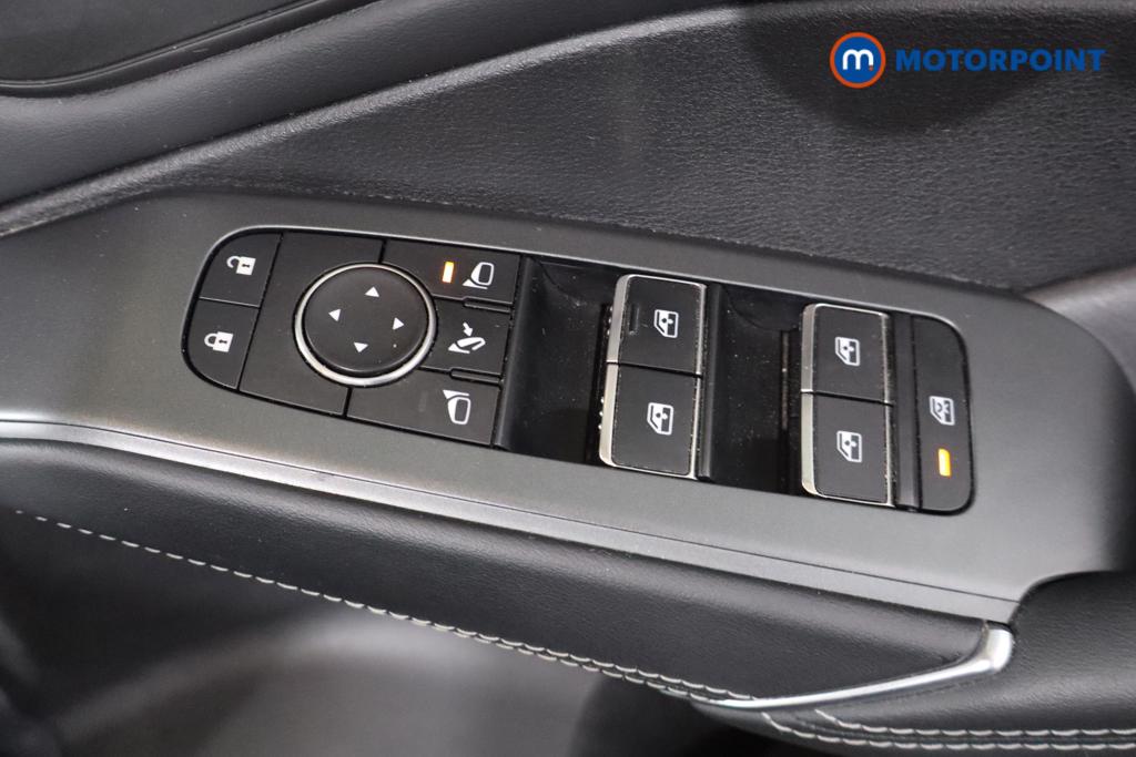 Nissan Qashqai N-Connecta Automatic Petrol SUV - Stock Number (1627951) - 12th supplementary image