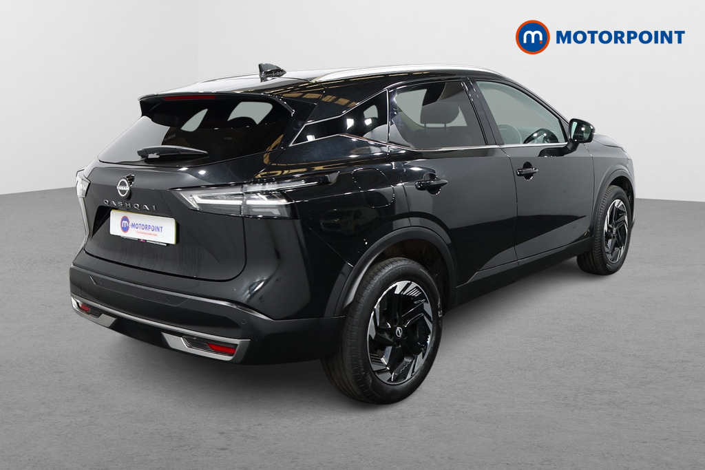 Nissan Qashqai N-Connecta Automatic Petrol SUV - Stock Number (1627951) - Drivers side rear corner