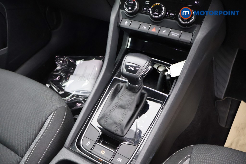 Skoda Karoq Se Drive Automatic Petrol SUV - Stock Number (1627996) - 12th supplementary image