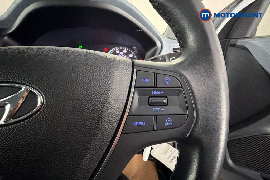 Hyundai I20 SE Automatic Petrol Hatchback - Stock Number (1628003) - 4th supplementary image