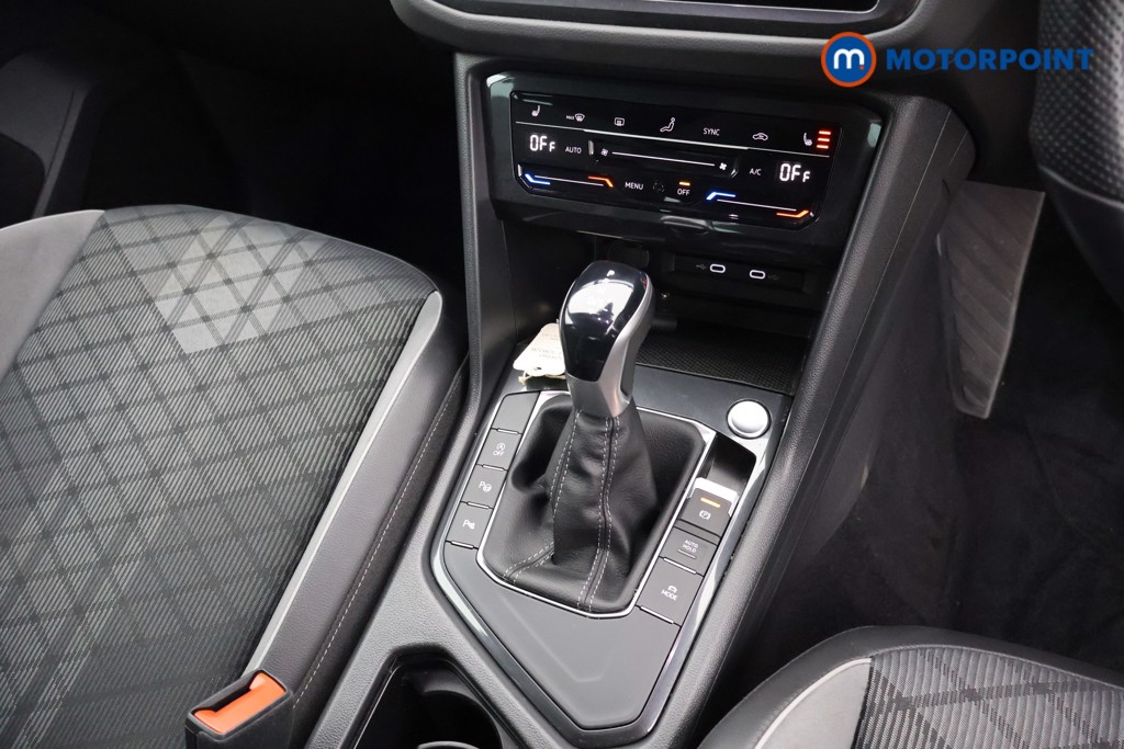 Volkswagen Tiguan R-Line Automatic Petrol SUV - Stock Number (1628107) - 15th supplementary image