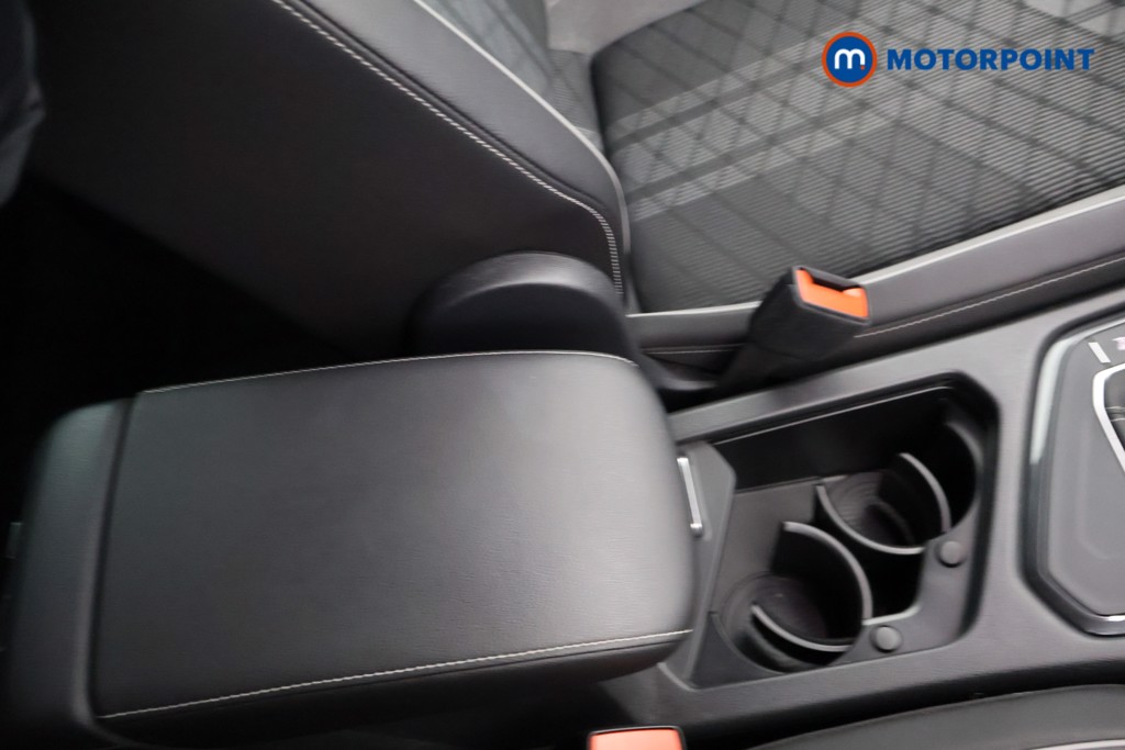 Volkswagen Tiguan R-Line Automatic Petrol SUV - Stock Number (1628107) - 18th supplementary image